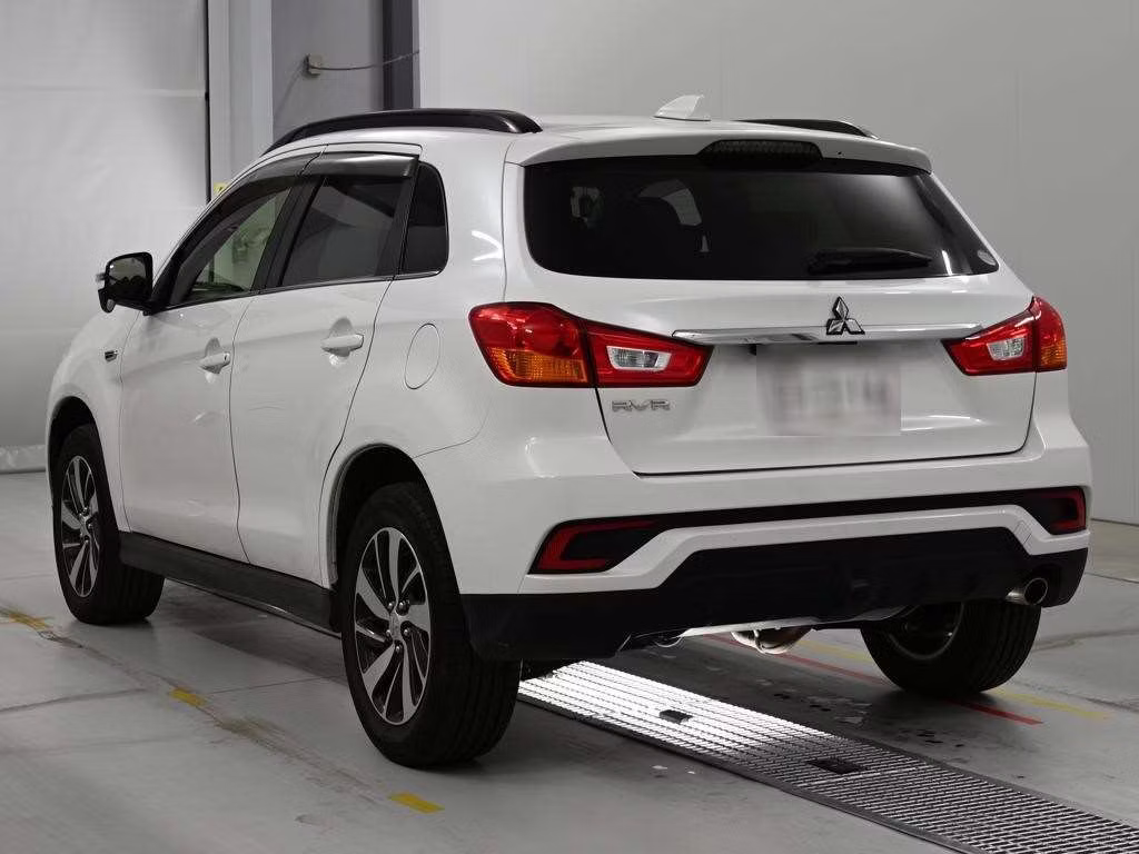 MITSUBISHI RVR