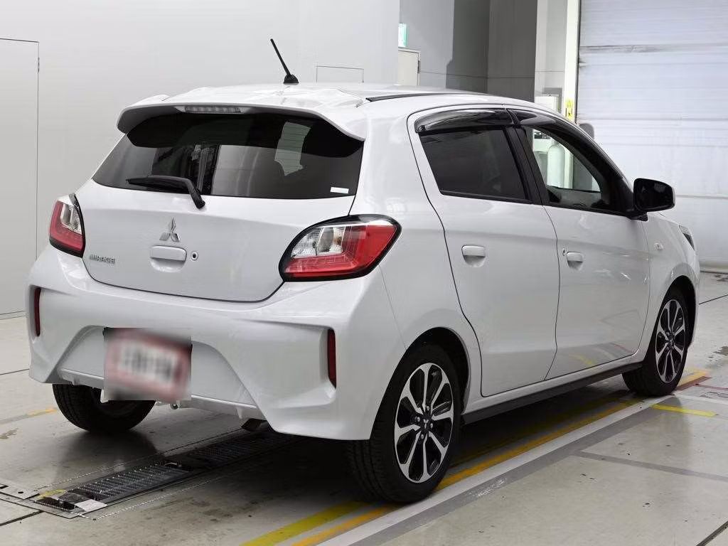 MITSUBISHI MIRAGE
