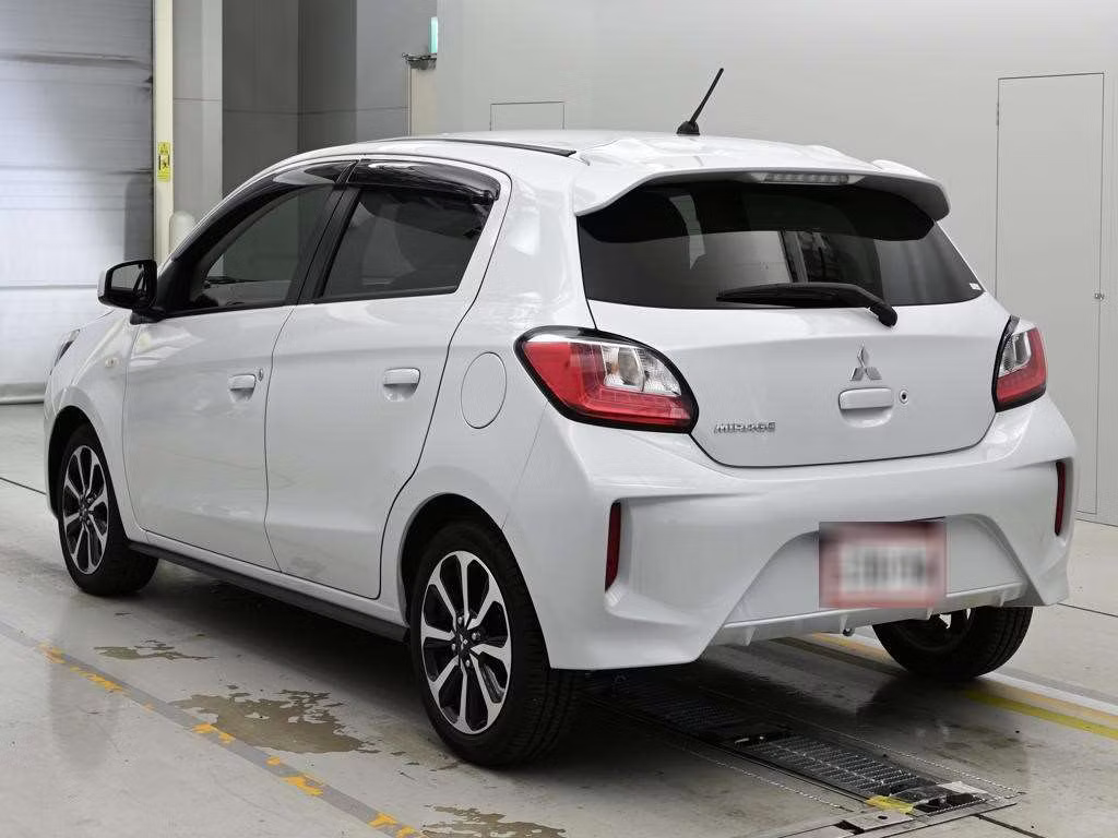 MITSUBISHI MIRAGE