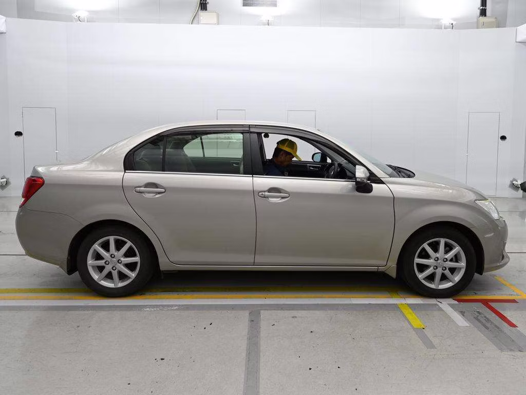 TOYOTA COROLLA AXIO