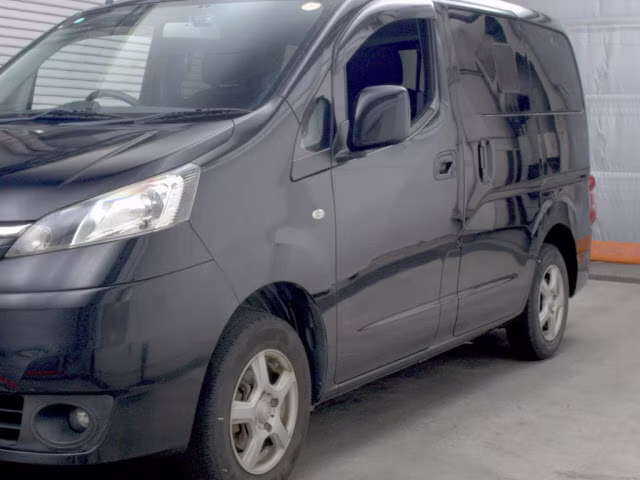 MITSUBISHI DELICA D:3