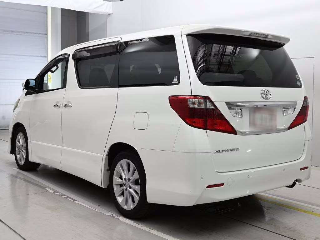 TOYOTA ALPHARD