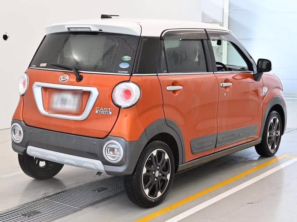 DAIHATSU CAST
