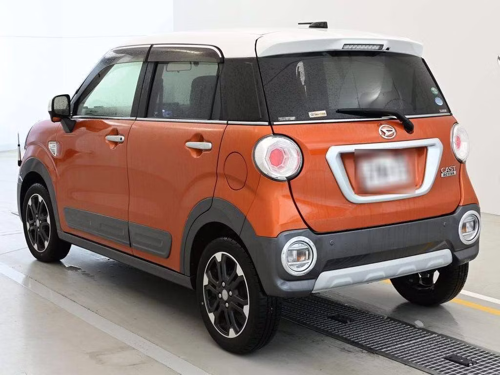 DAIHATSU CAST