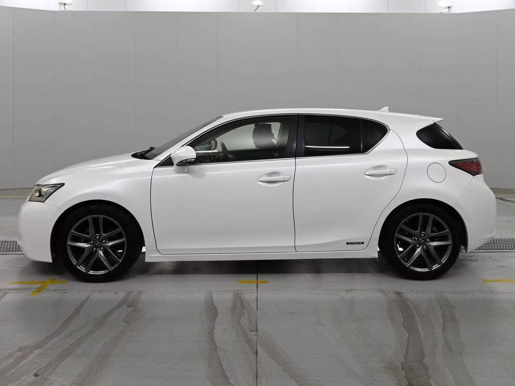 LEXUS CT200H