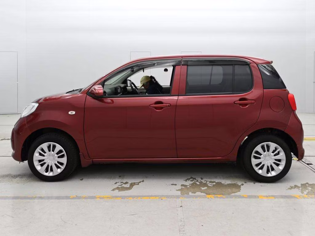 DAIHATSU BOON