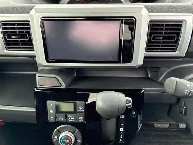 TOYOTA PIXIS MEGA