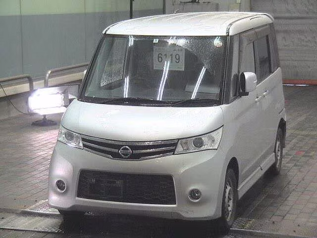 NISSAN ROOX