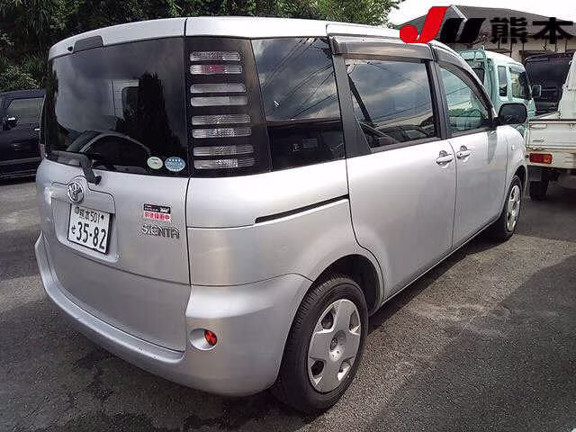 TOYOTA SIENTA
