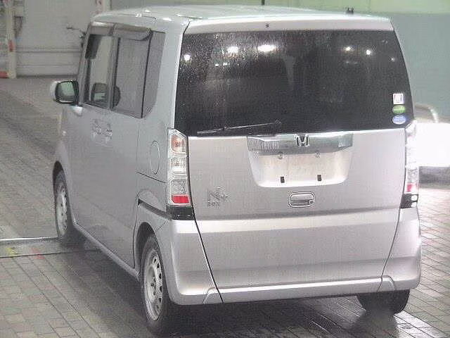 HONDA N-BOX+