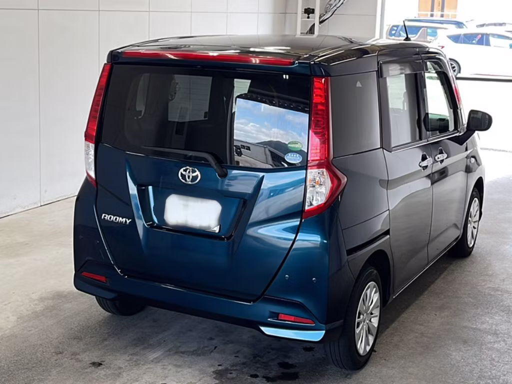 TOYOTA ROOMY
