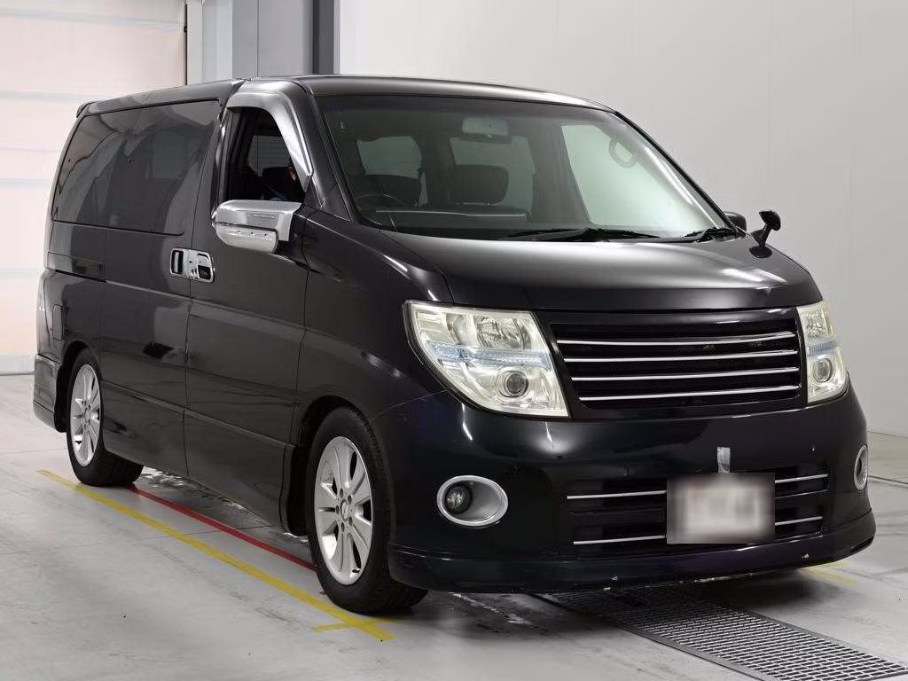 NISSAN ELGRAND