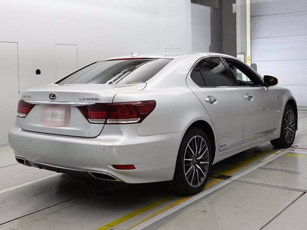 LEXUS LS600H