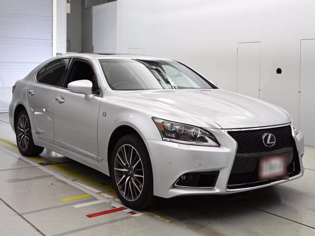 LEXUS LS600H