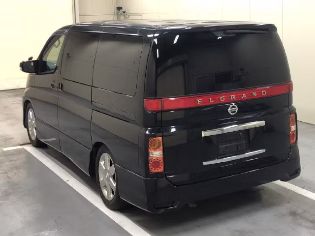 NISSAN ELGRAND