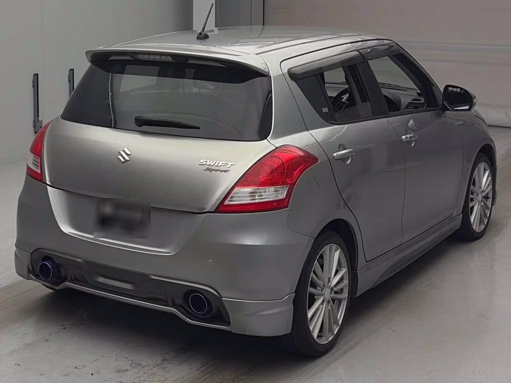 SUZUKI SWIFT