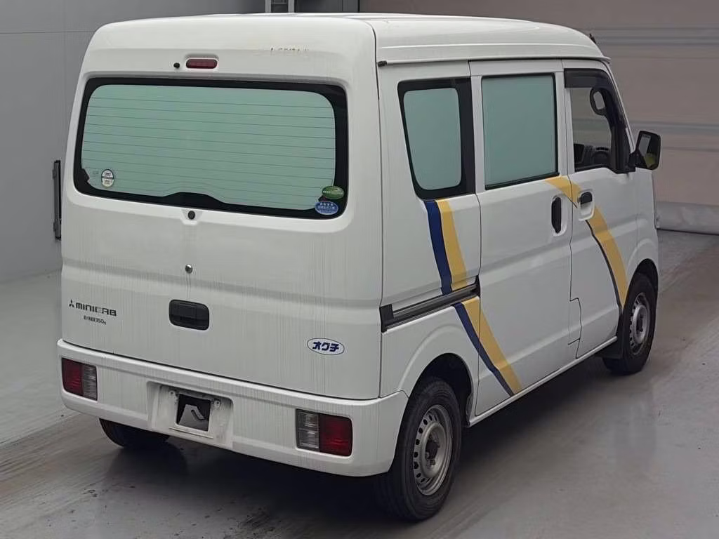 MITSUBISHI MINICAB