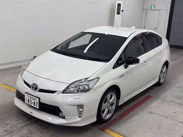TOYOTA PRIUS