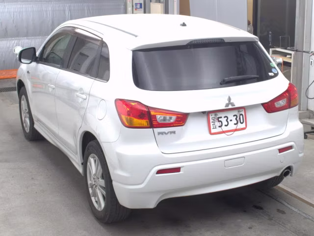 MITSUBISHI RVR
