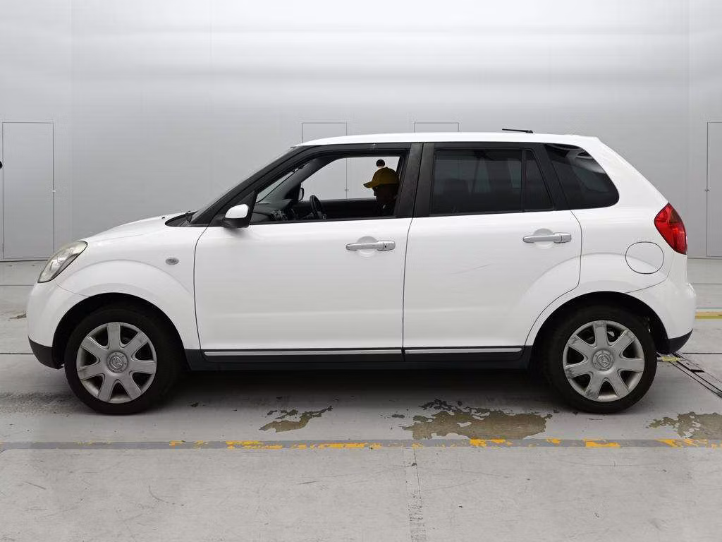 MAZDA VERISA