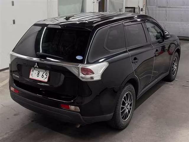 MITSUBISHI OUTLANDER