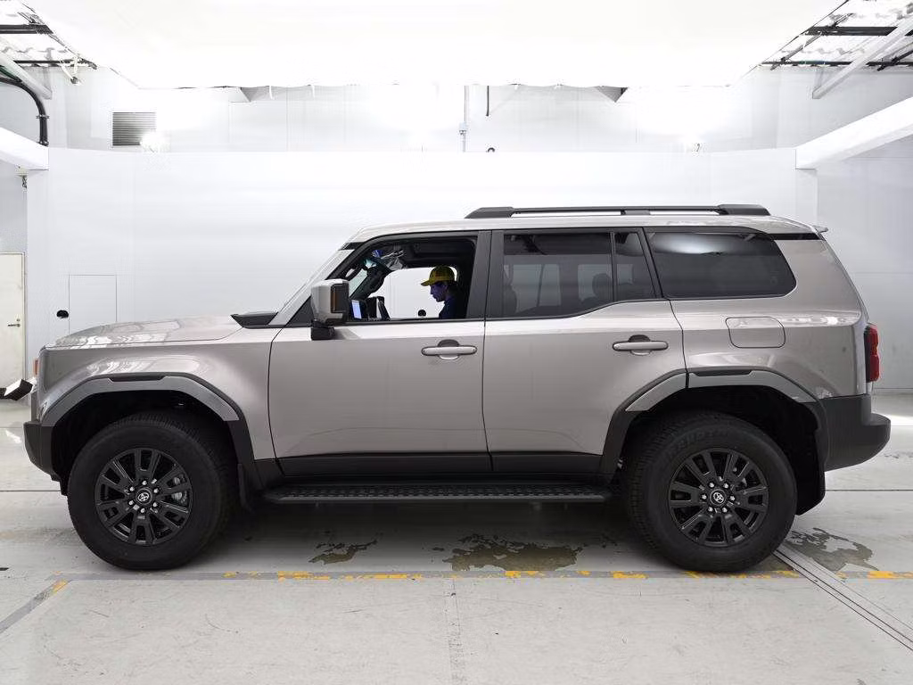 TOYOTA LAND CRUISER PRADO