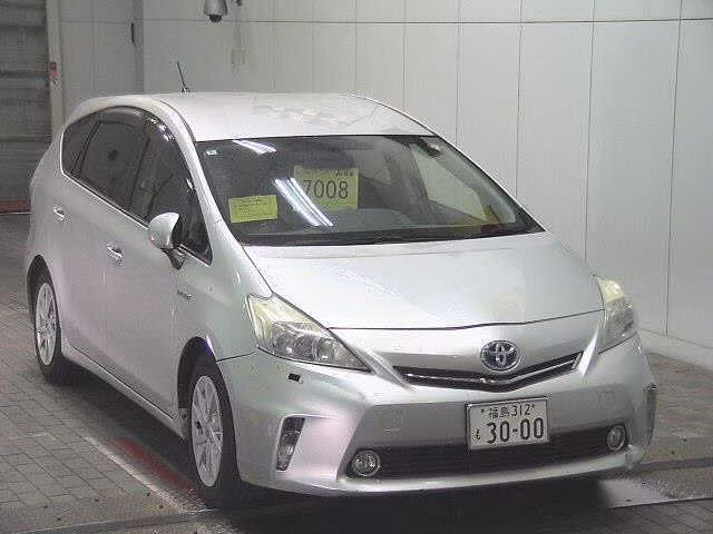 TOYOTA PRIUS ALPHA