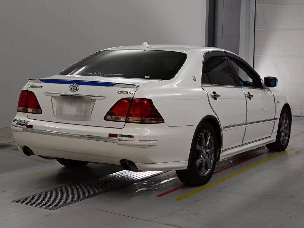 TOYOTA CROWN