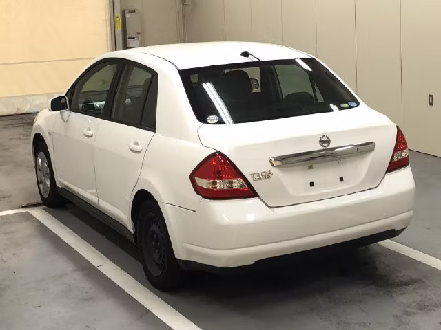 NISSAN TIIDA LATIO