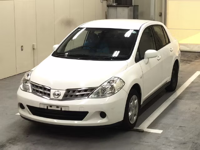 NISSAN TIIDA LATIO