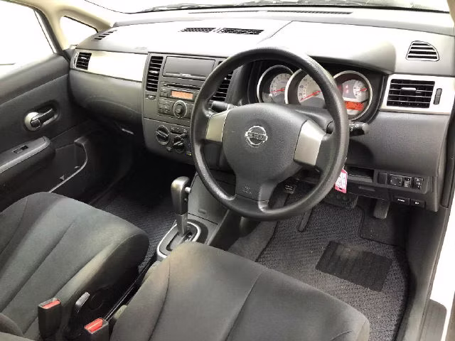 NISSAN TIIDA LATIO