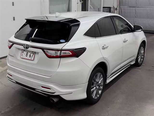 TOYOTA HARRIER