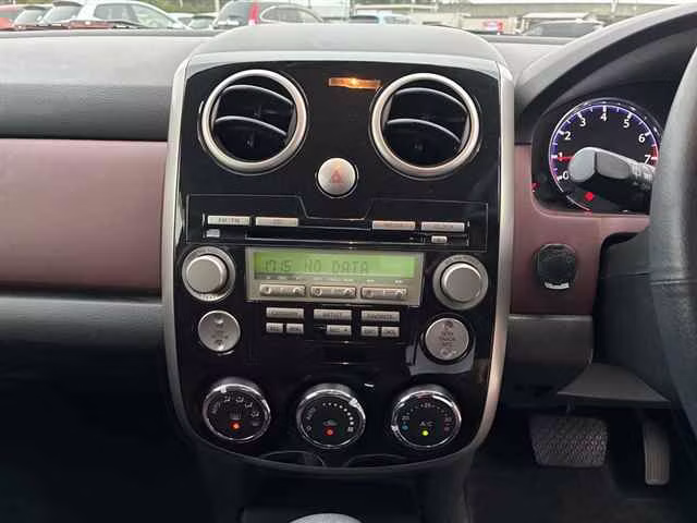 MAZDA VERISA