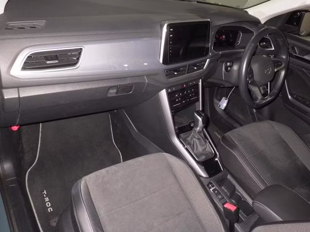 VOLKSWAGEN T-ROC
