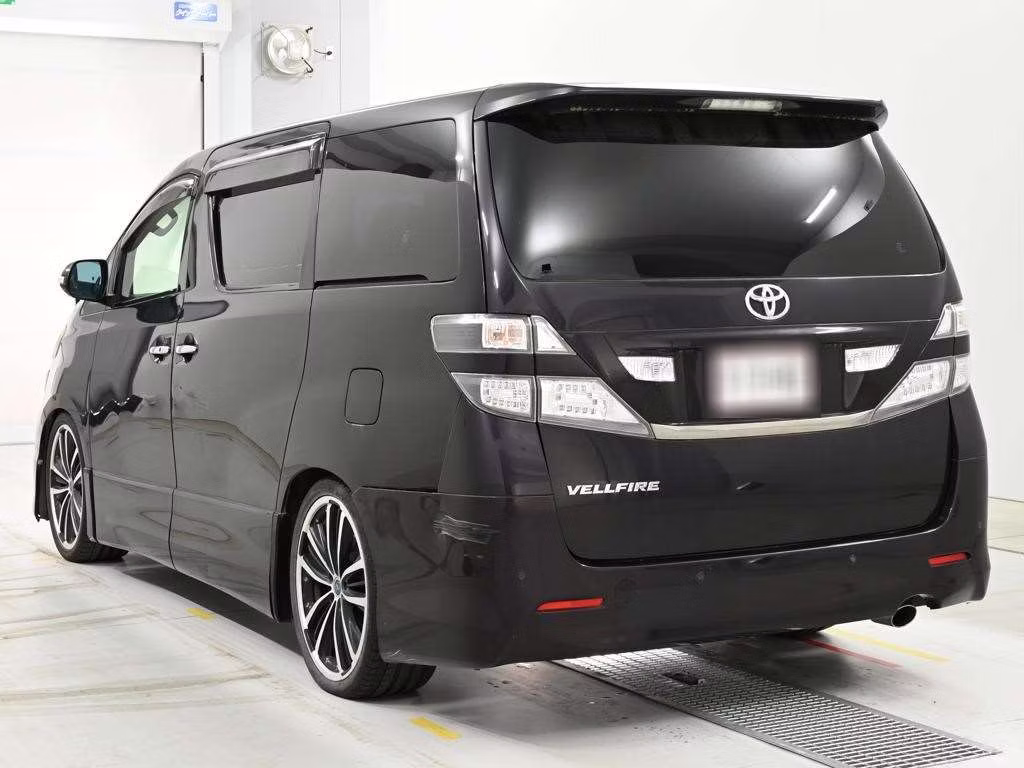 TOYOTA VELLFIRE