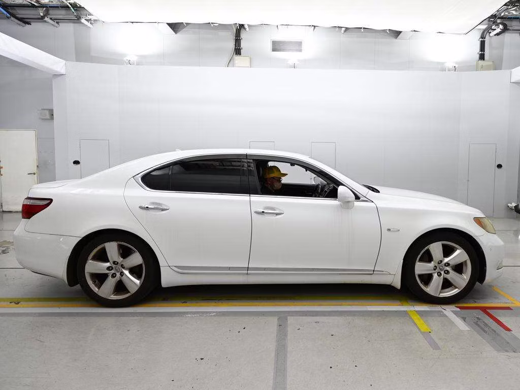 LEXUS LS460
