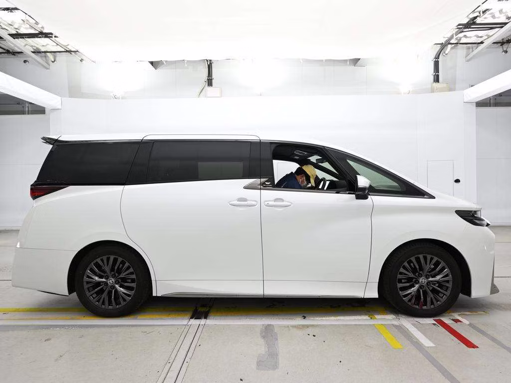 TOYOTA VELLFIRE