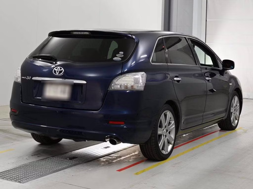 TOYOTA MARK X ZIO