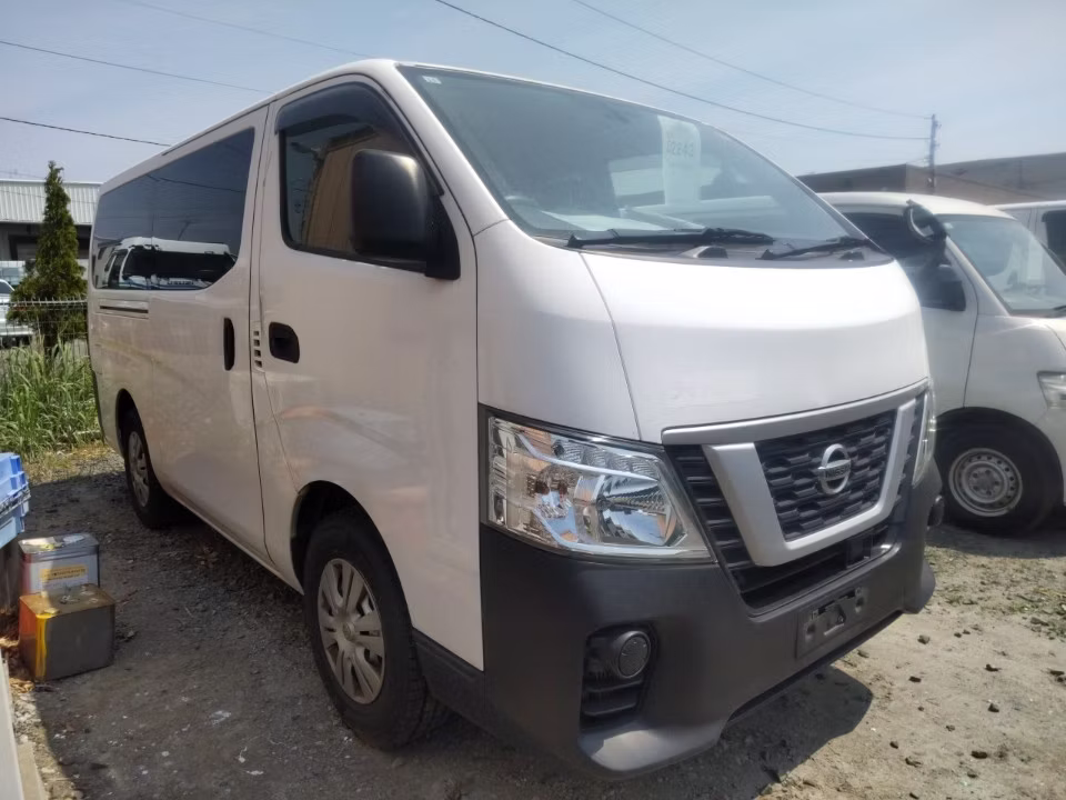 NISSAN NV350 CARAVAN