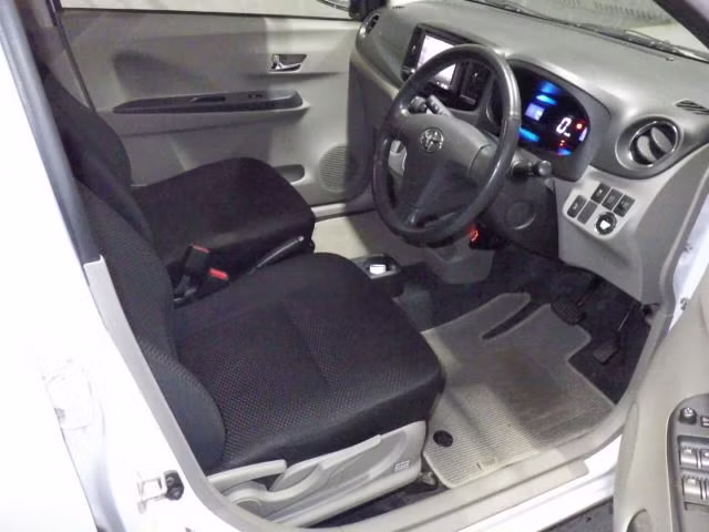 TOYOTA PIXIS EPOCH
