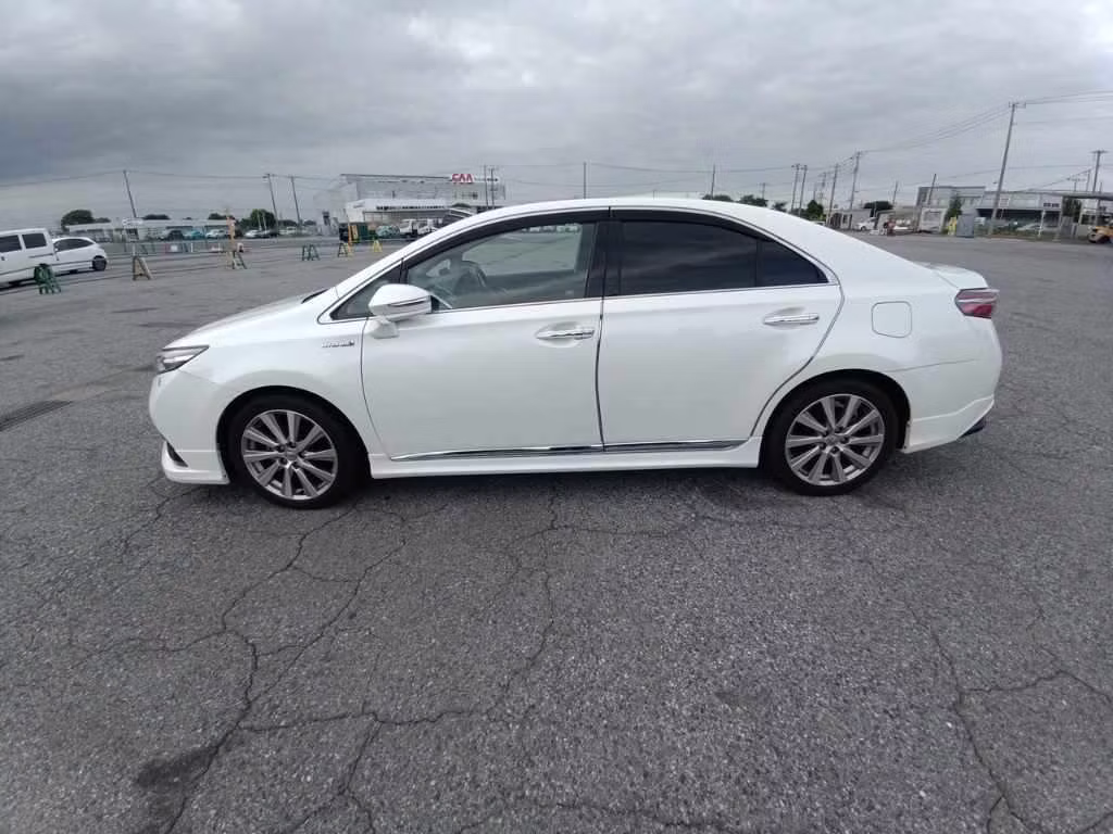 TOYOTA SAI