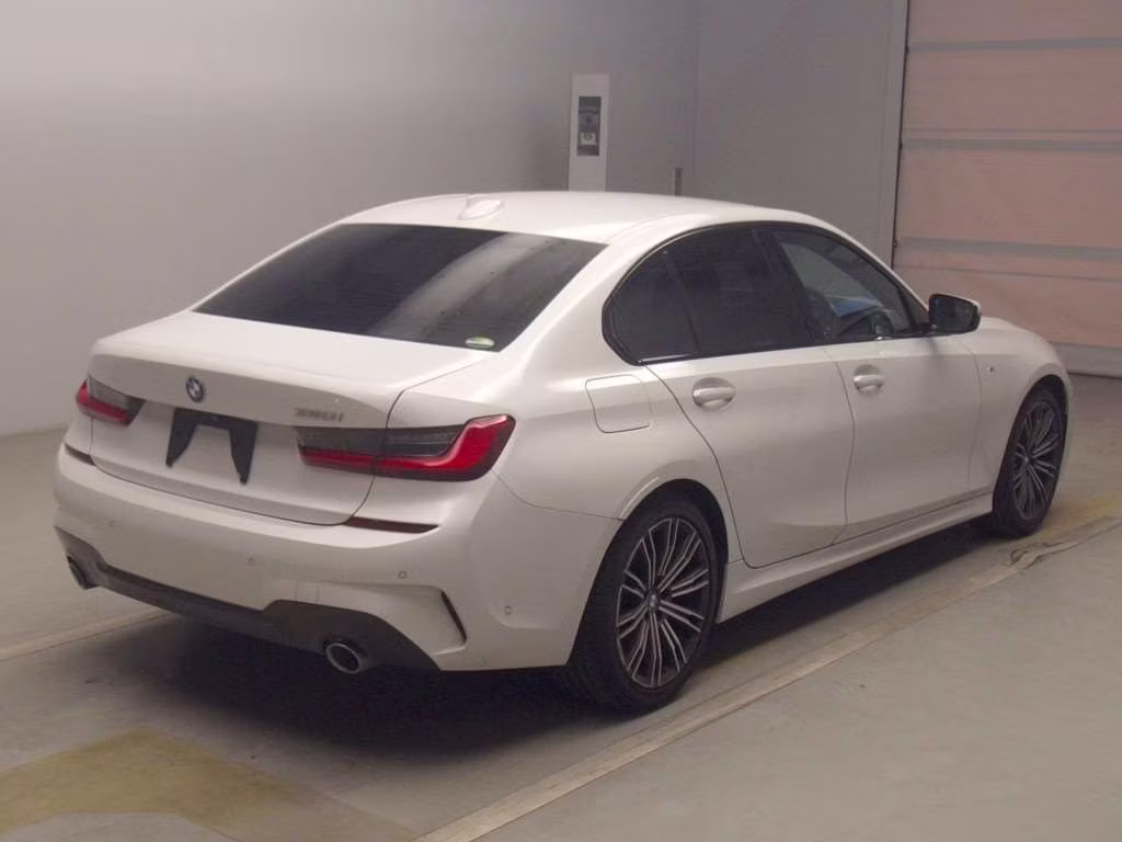 BMW 3-SERIES