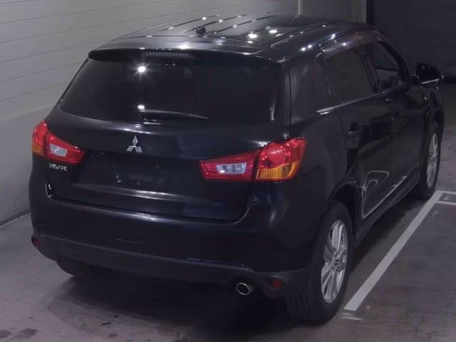 MITSUBISHI RVR