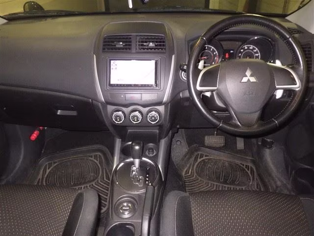 MITSUBISHI RVR