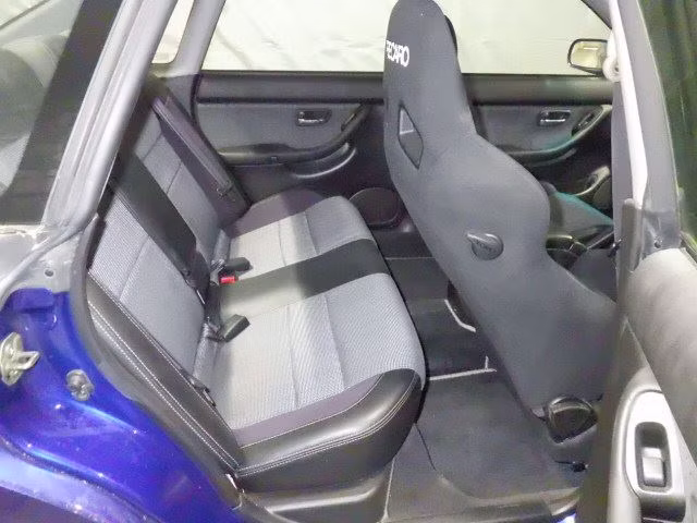 SUBARU LEGACY B4