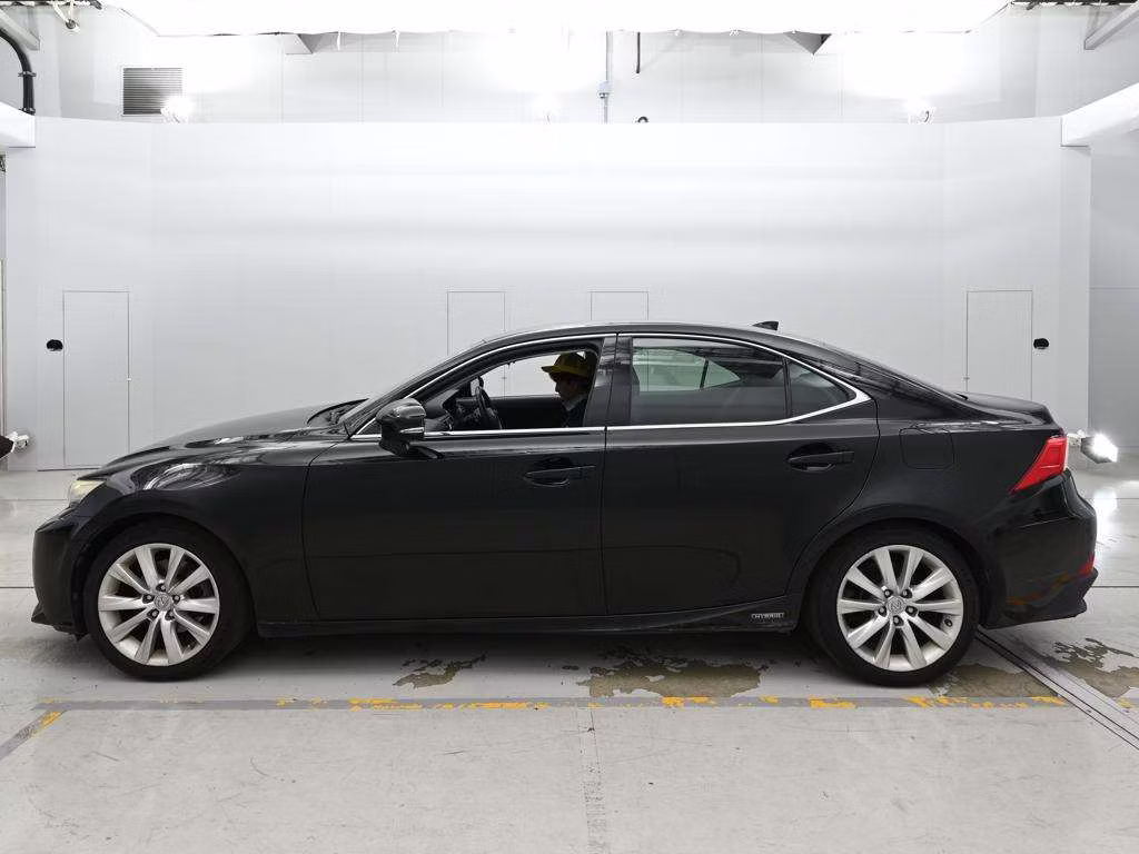 LEXUS IS300H