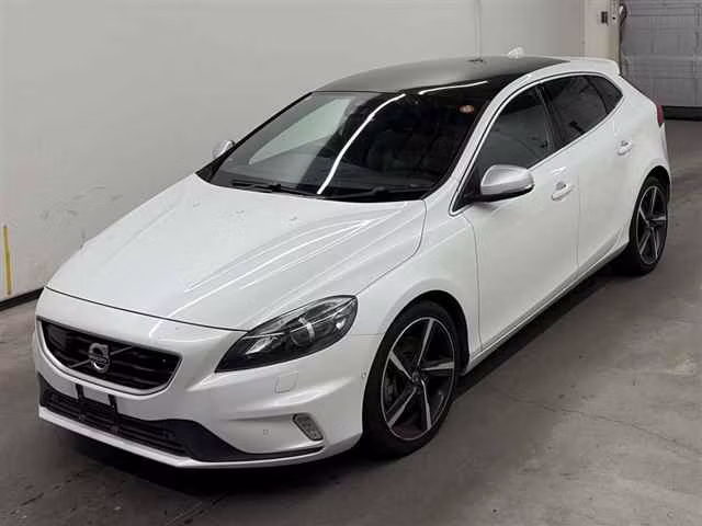 VOLVO V40