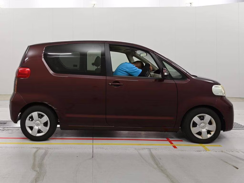 TOYOTA PORTE