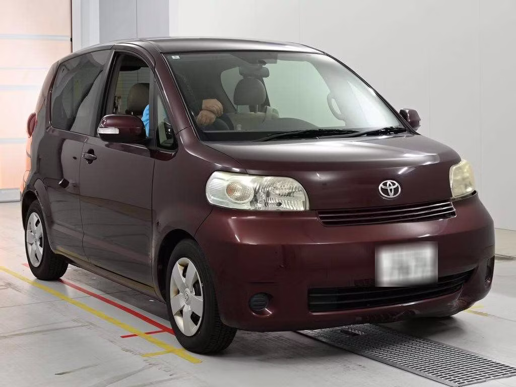 TOYOTA PORTE