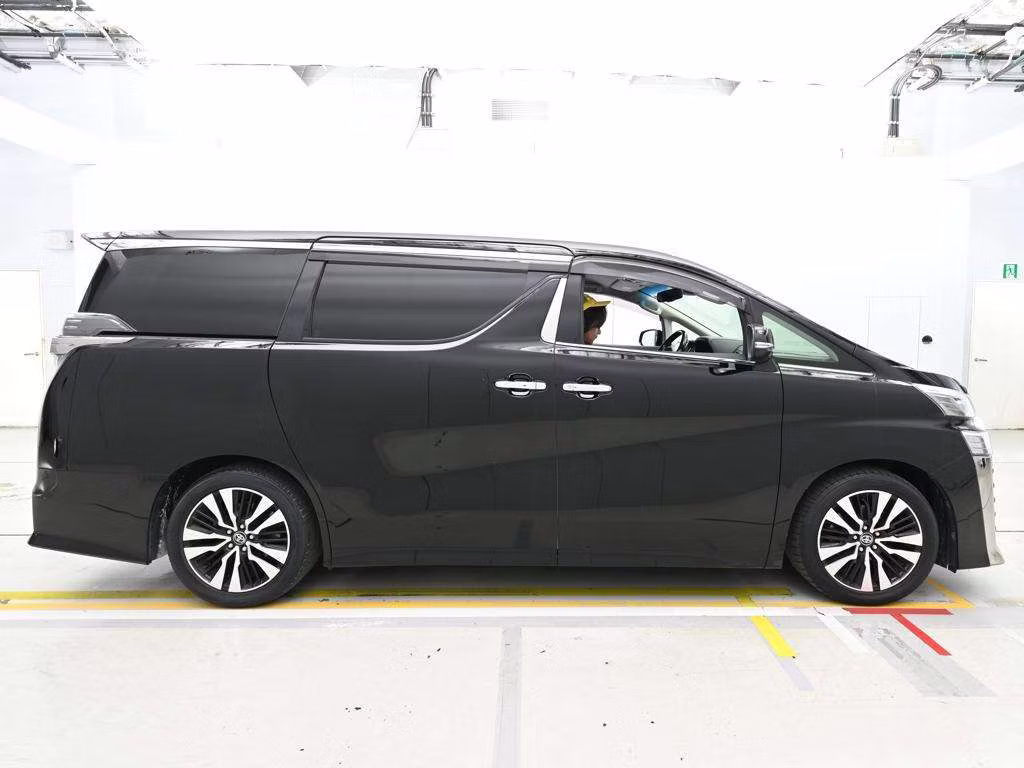 TOYOTA VELLFIRE